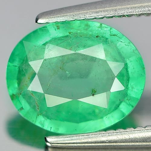 Natural Green Emerald Gemstones 1.25 Ct. Oval Shape 8.7 x 7.1 Mm.: Product ID: 802402534 Product Name: Natural Emerald Weight: 1.25 CT. Size: 8.7 x 7.1 x 3.6 MM. Shape: Oval Color: Green Clarity:SI1 Luster: Good Gems Origin: Columbia Treatment: Unheated Crystal Struc