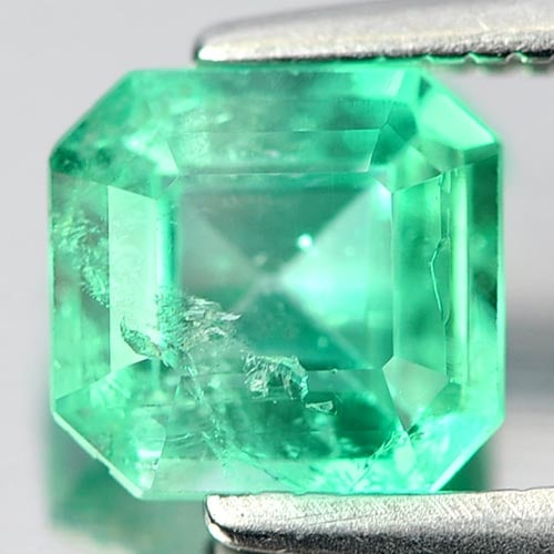 Natural Green Emerald Gemstones 0.85 Ct. Octagon Shape 6.2 x 6 Mm.: Product ID: 802402844 Product Name: Natural Emerald Weight: 0.85 CT. Size: 6.2 x 6 x 3.5 MM. Shape: Octagon Color: Green Clarity:SI Luster: Good Gems Origin: Columbia Treatment: Unheated Crystal Struc
