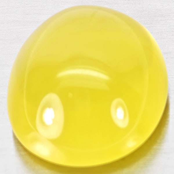 Natural Yellow Lemon Quartz Gemstones 37.38 Ct.Oval Cabochon Shape 22 x 19 Mm.: Product ID: 805530001 Product Name: Natural Quartz Weight: 37.37 CT. Size: 22 x 19 x 12.2 MM. Shape: Oval Cabochon Color: Yellow Lemon Clarity:Semi - Transparent Luster: Good Gems Origin: Brazil Treat