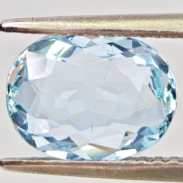 Natural Baby Blue Aquamarine Gemstones 1.66 Ct. Oval Shape 9.4 x 7.3 Mm.: Product ID: 800812417 Product Name: Natural Gemstones Weight: 1.66 CT. Size: 9.4 x 7.3 x 3.5 MM. Shape: Oval Shape Color: Baby Blue Clarity:VSI Luster: Good Gems Origin: Brazil Treatment: Unheated Cry
