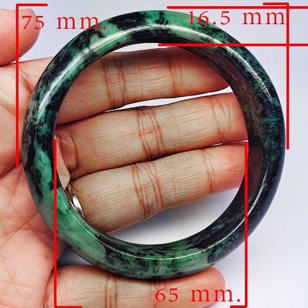 Natural Mulit Color Jade Gemstones Bangle 414.13 Ct. Diameter 65 Mm.: Product ID: 819816116 Product Name: Natural Gemstones Weight: 414.13 CT. Size: 75 x 65 x 16.5 MM. Shape: Round Shape Color: Multi-Color Green Clarity:Opaque Luster: Good Gems Origin: Thailand Treatmen