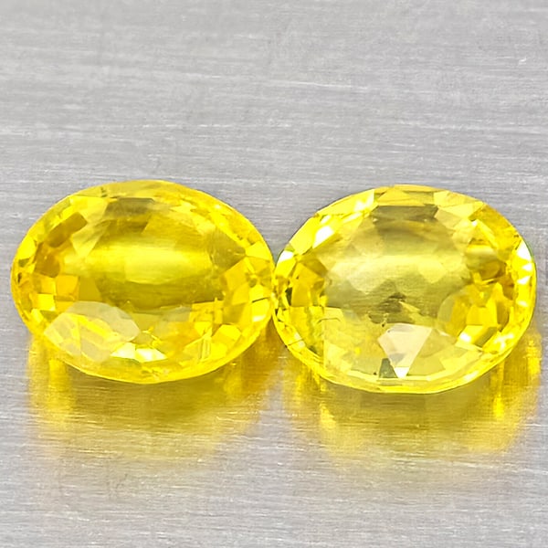 Natural Yellow Sapphire Gemstones 0.55 Ct. 2 Pcs. Round Shape 4.3 Mm.: Product ID: 806162916 Product Name: Natural Yellow Sapphire Weight: 0.55 CT. Size: 4.3 x 4.3 x 1.8 MM. Shape: Round Shape Color: Yellow Clarity:VSI Luster: Good Gems Origin: Thailand Treatment: Heated