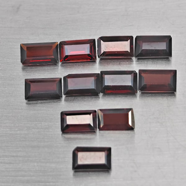 Natural Orangish Red Garnet Gemstones 3.57 Ct. 10 Pcs. Baguette Shape 5.1 x 3.3 Mm.: Product ID: 802937894 Product Name: Natural Red Garnet Weight: 3.57 CT. Size: 5.1 x 3.3 x 1.8 MM. Shape: Baguette Shape Color: Orangish Red Clarity:SI1 Luster: Good Gems Origin: Tanzania Treatment: Un
