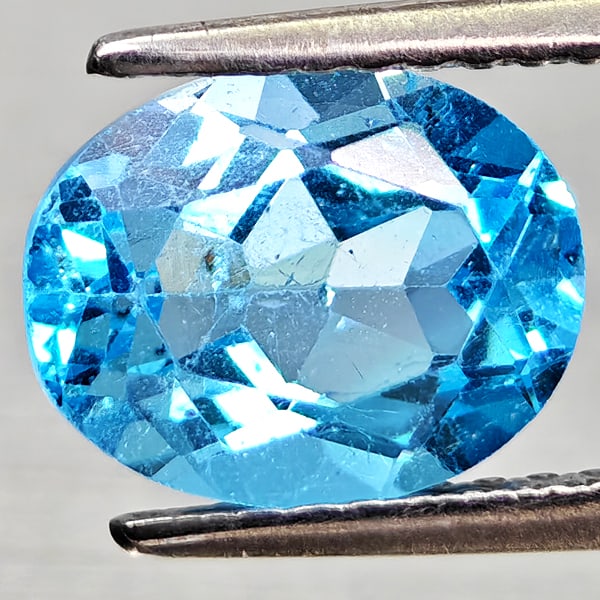 Natural Swiss Blue Topaz Gemstones 2.37 Ct. Oval Shape 9 x 7.1 Mm. (1 of 3)