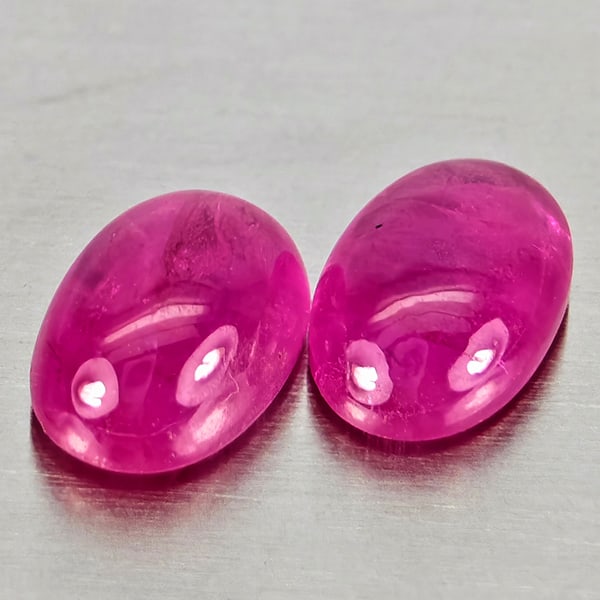 Natural Pink Red Jonson Ruby Gemstones 1.53 Ct. 2 Pcs. Oval Cabochon Shape 6.1 x 4.2 Mm.: Product ID: 805935713 Product Name: Natural Ruby Weight: 1.53 CT. Size: 6.1 x 4.2 x 2.5 MM. Shape: Oval Cabochon Color: Pink Red Clarity:Semi - Transparent Luster: Good Gems Origin: Mozambique Treatme