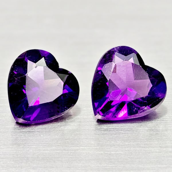 Natural Violet Amethyst Gemstones 0.75 Ct. 2 Pcs. Heart Shape 5.1 x 5.2 Mm.: Product ID: 800325375 Product Name: Natural Amethyst Weight: 0.75 CT. Size: 5.2 x 5.1 x 3.1 MM. Shape: Heart Shape Color: Violet Clarity:VSI Luster: Good Gems Origin: Brazil Treatment: Unheated Crysta