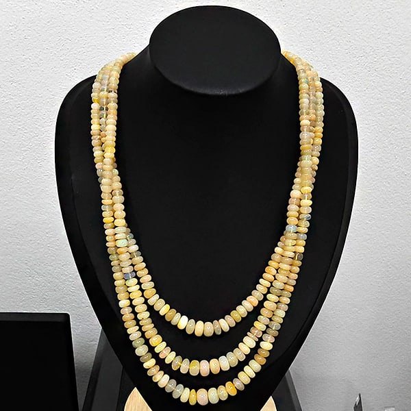 Natural Multi Color Opal 336.55 Ct. Wtih Matal Jewelry Necklace 17 Inch. (1 of 3)