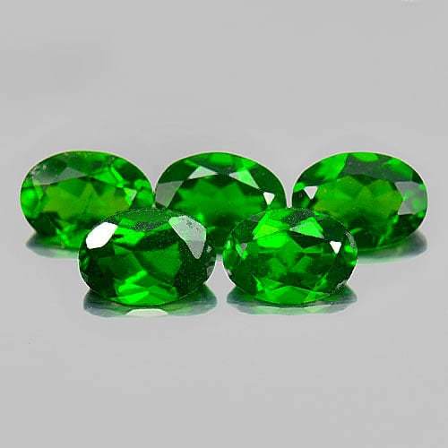 Natural Chrome Diopside Green 3.97 Ct. 5 Pcs. Oval 7.2 x 5.2 Mm.: Product ID: 801604560 Product Name: Natural Chrome Diopside Weight: 3.97 CT. Size: 7.2 x 5.2 x 3 MM. Shape: Oval Color: Green Clarity:VSI Luster: Good Gems Origin: Russia Treatment: Unheated Crystal S