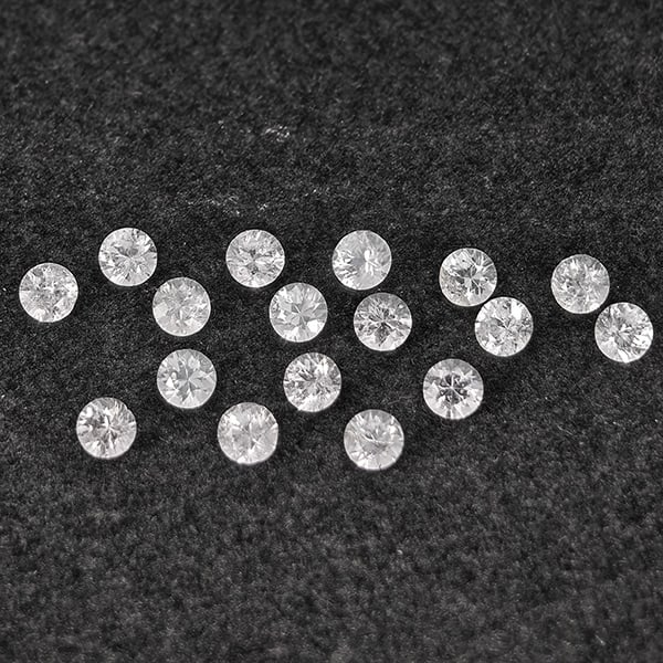 Natural White Sapphire Gemstones 1.35 Ct. 17 Pcs. Round Diamond Cut 2.6 Mm.: Product ID: 806162971 Product Name: Natural White Sapphire Weight: 1.35 CT. Size: 2.6 x 2.6 x 1.8 MM. Shape: Round Diamond Cut Color: White Clarity:VSI Luster: Good Gems Origin: Sri - Lanka Treatment: