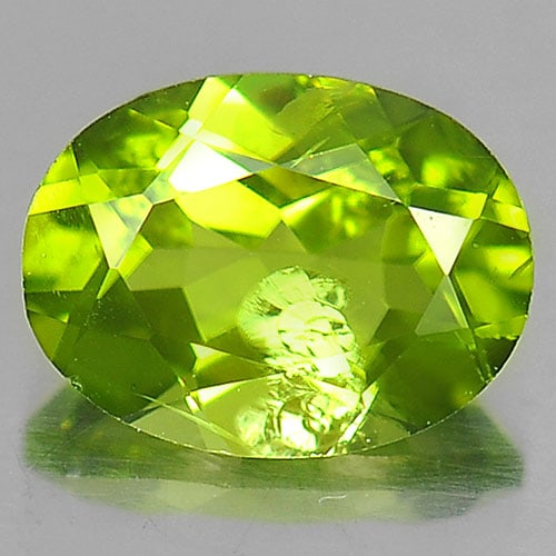 Natural Green Peridot Gemstones 1.42 Ct. Oval Shape 8 x 6 Mm. (1 of 3)