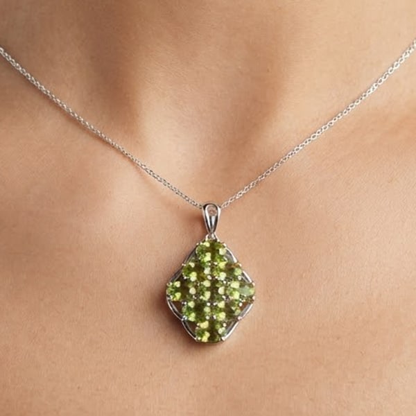 Natural Green Peridot Gemstones with 925 Sterling Silver Pendant Jewelry 3.35 Grams