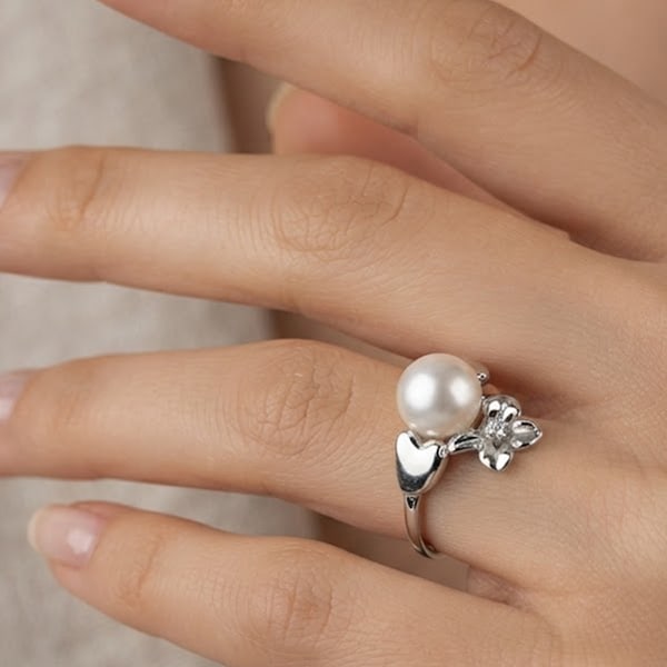 Natural White Pearl with 925 Sterling Silver Ring Jewelry White Gold Plated Size 7.25: Product ID: 280510019 Product Type: 925 Sterling Silver Fine Jewelry Jewelry Weight: 3.50 Grams. Ring Size: 8 Resizable(Fee) Gemstones Color: White Metal: Solid Silver 92.5%. Gemstone Detail: Average 