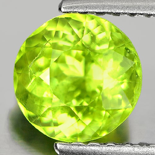 Natural Green Peridot Gemstones 1.33 Ct. Round Shape 6.6 Mm. (1 of 3)