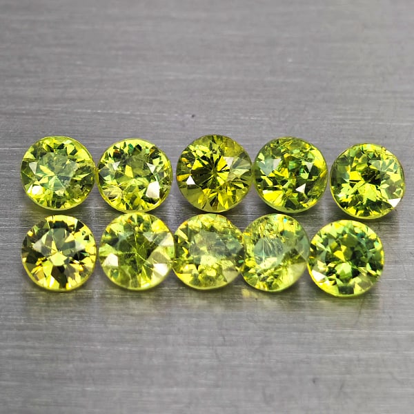 Natural Green Demantiod Garnet Gemstones 1.57 Ct. 10 Pcs. Round Diamond Cut 3.3 Mm.