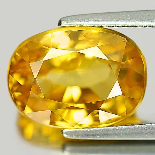 Natural Yellow Zircon Gemstones 10.41 Ct. Oval Shape 12.7 x 9.3 Mm.: Product ID: 807726513 Product Name: Natural Zircon Weight: 10.41 CT. Size: 12.7 x 9.3 x 7.4 MM. Shape: Oval Color: Yellow Clarity:VVS Luster: Very Good Gems Origin: Cambodia Treatment: Heated Crystal 