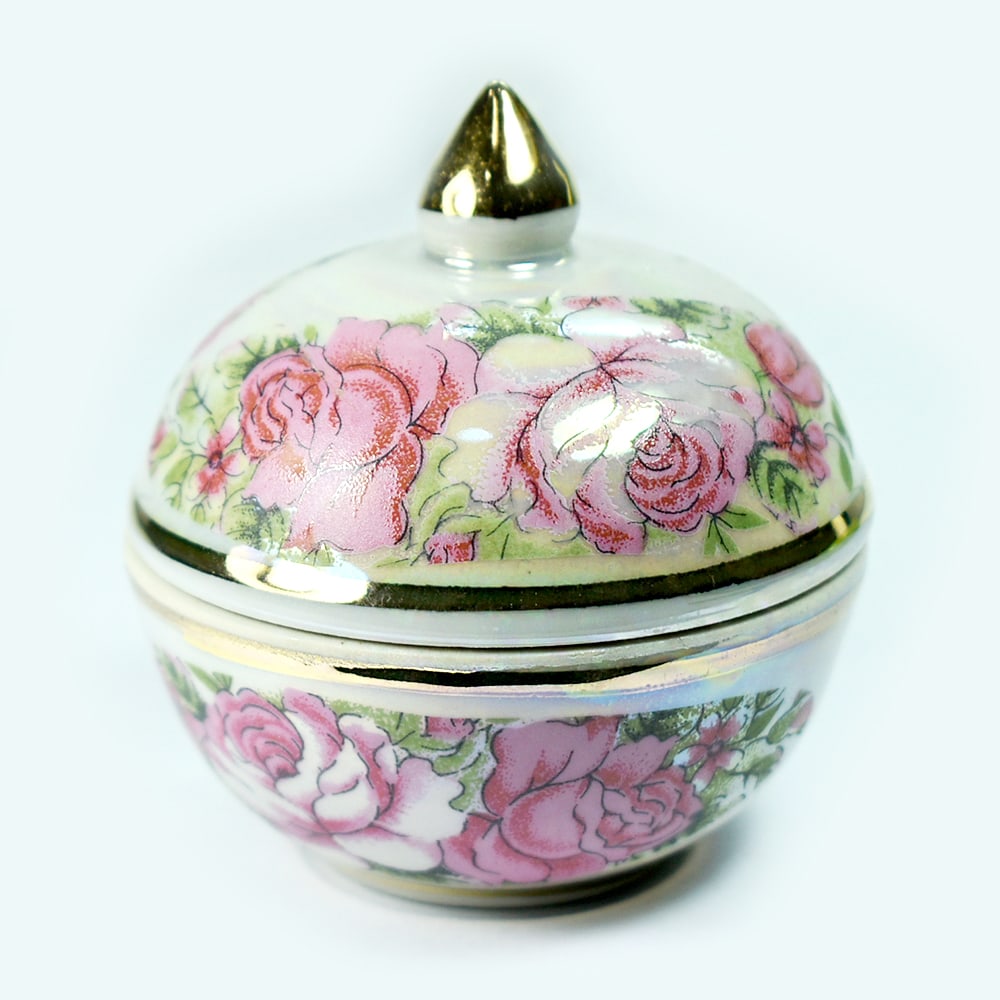 Thai Benjarong Reliquary Casket Porcelain Ceramic Material Made by Heating