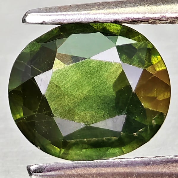 Natural Yellowish Green Sapphire Gemstones 1.24 Ct. Oval Shape 7.1 x 6.1 Mm.