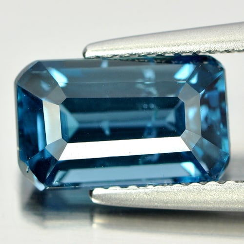 Natural London Blue Topaz Gemstones 3.17 Ct. Octagon Shape 10.2 x 6.3 Mm. (1 of 3)