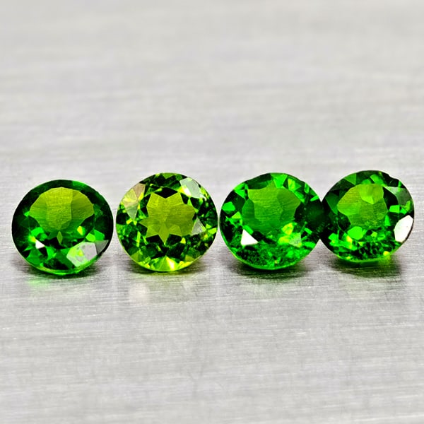 Natural Green Chrome Diopside Gemstones 1.37 Ct. 4 Pcs. Round Shape Mixed Size