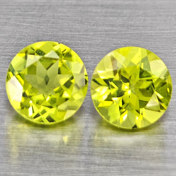 Natural Green Peridot Gemstones 1.34 Ct. 2 Pcs. Round Shape 5.2 Mm.