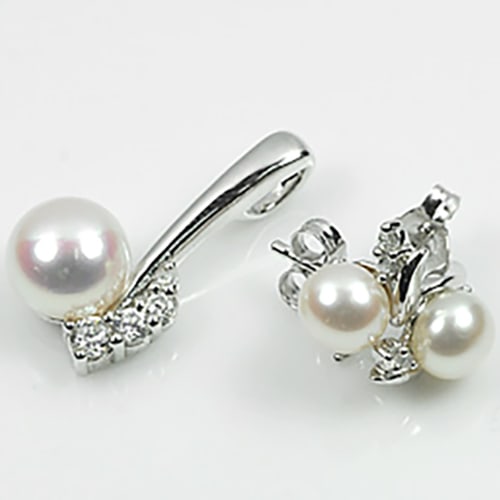 Natural White Pearl 925 Sterling Silver Jewelry Sets 4.29 Grams Pendant And Earrings
