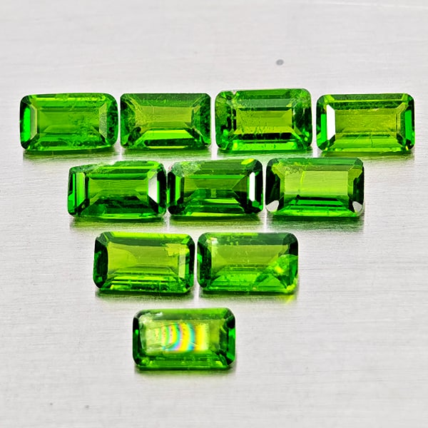 Natural Green Chrome Diopside Gemstones 3.40 Ct.10 Pcs.Octagon Shape 5.2 x 3.1 Mm. (1 of 3)