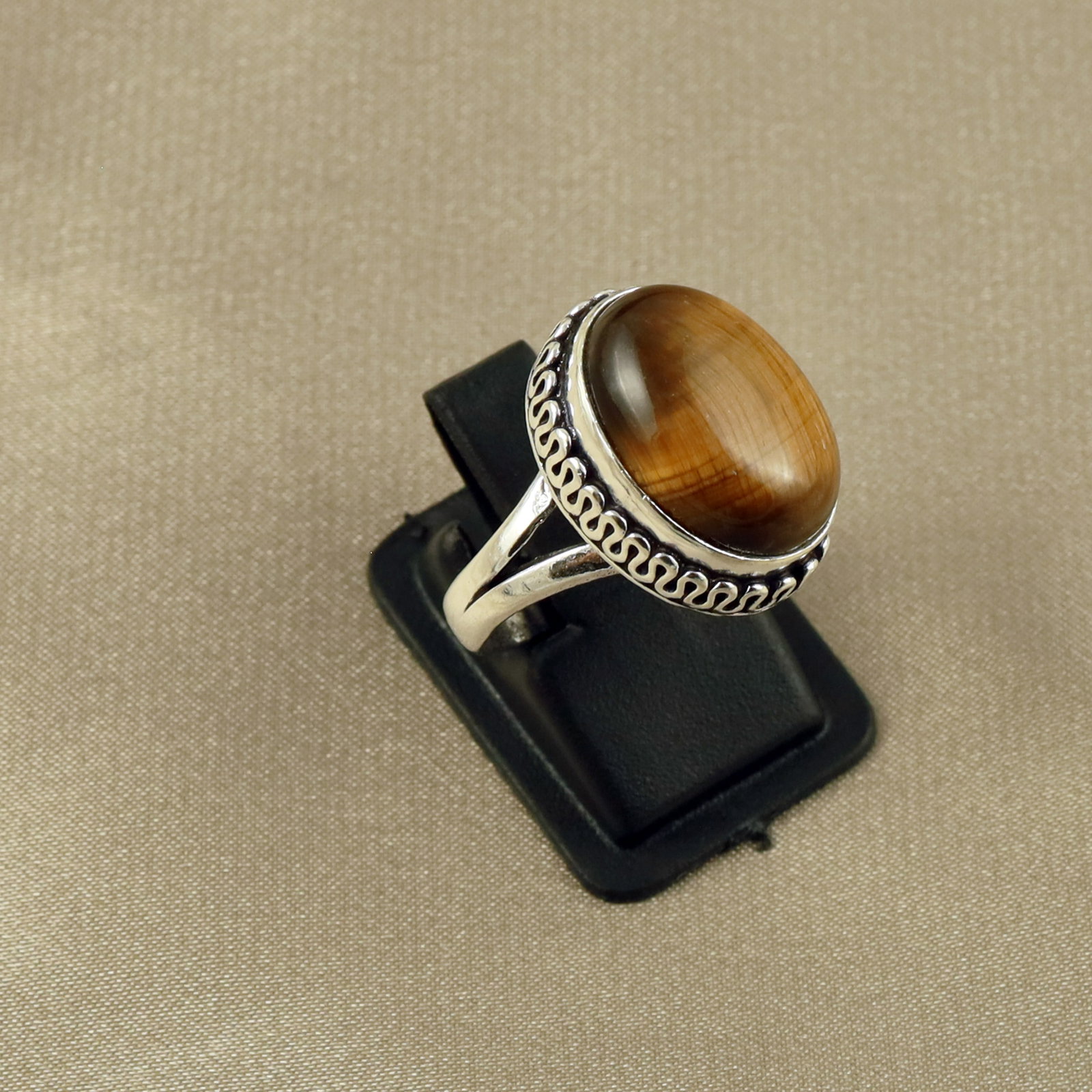 Natural Tiger Eye Sterling Silver Plated Handmade Ring - 7MM: Product ID: 260520130435 Product - Handmade Silver Plated Ring Metal - 92.5 Sterling Silver Plated Ring Size - 7MM Gemstone - Tiger Eye Gemstone Origin - South Africa Gemstone Size - 12X16 MM Gemstone