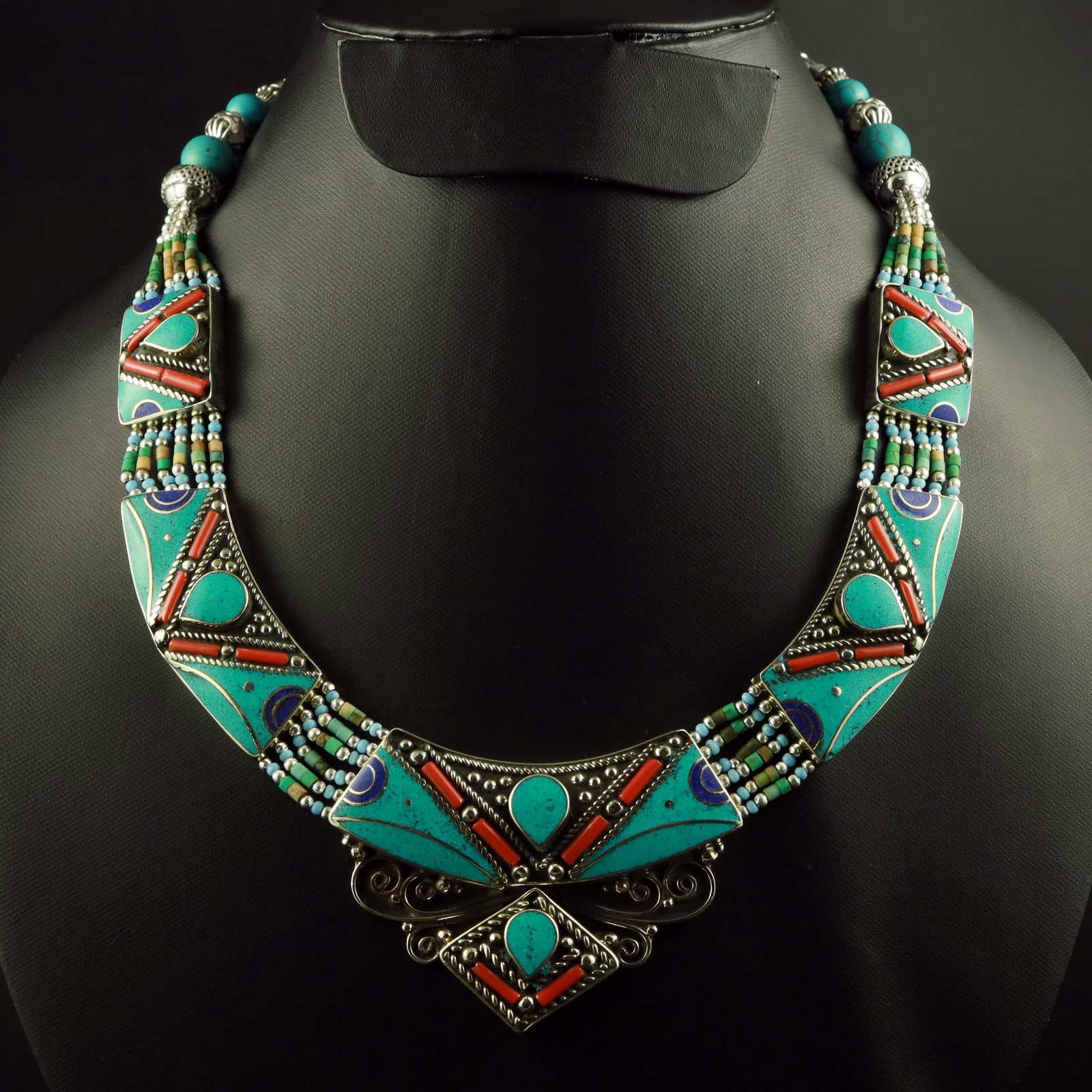 Tibetan Turquoise & Lapis Lazuli Handmade Choker Necklace: Product ID: 260519121533 Product - Tibetan Handmade Necklace Gemstone - Natural Turquoise & Lapis Lazuli Necklace Length - 18 Inch Necklace Weight - 135 Gram Approx Metal - Brass & Copper mix Metal Or