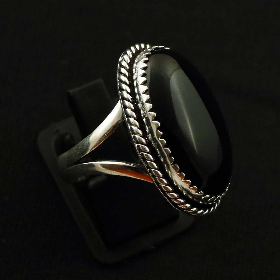 Natural Black Onyx 2 Micron Sterling Silver Plated Handmade Ring - 9MM ( Adjustable): Product ID: 260721151447 Product - Handmade Silver Plated Ring Metal - 92.5 2 Micron Sterling Silver Plated Ring Size - 9MM ( Adjustable ) Gemstone - Black Onyx Gemstone Origin - India Gemstone Size -