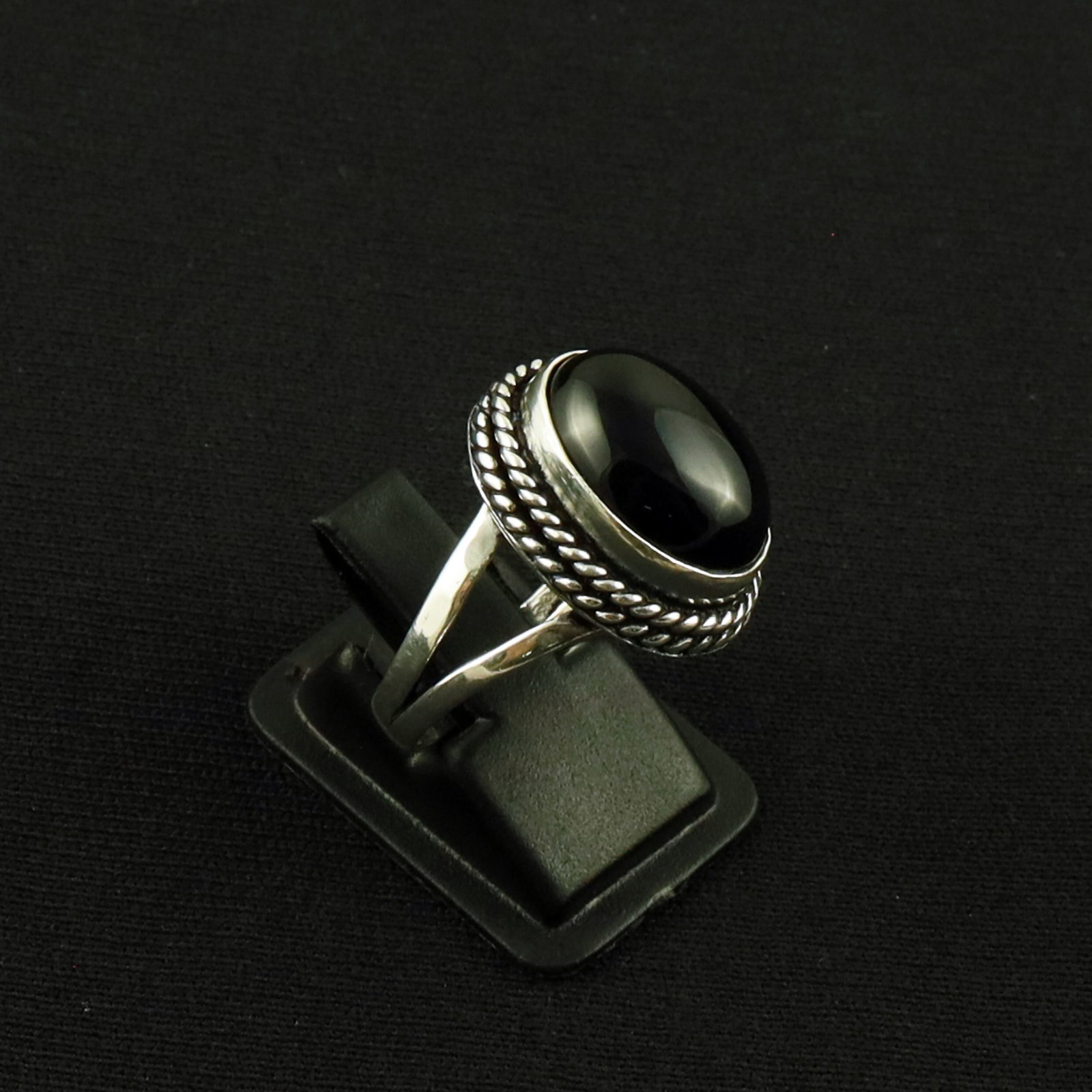 Natural Black Onyx Sterling Silver Plated Handmade Ring - 7.5MM: Product ID: 260613132253 Product - Handmade Silver Plated Ring Metal - 92.5 Sterling Silver Plated Ring Size - 7.5MM Gemstone - Black Onyx Gemstone Origin - India Gemstone Size - 12X16 MM Gemstone Sha