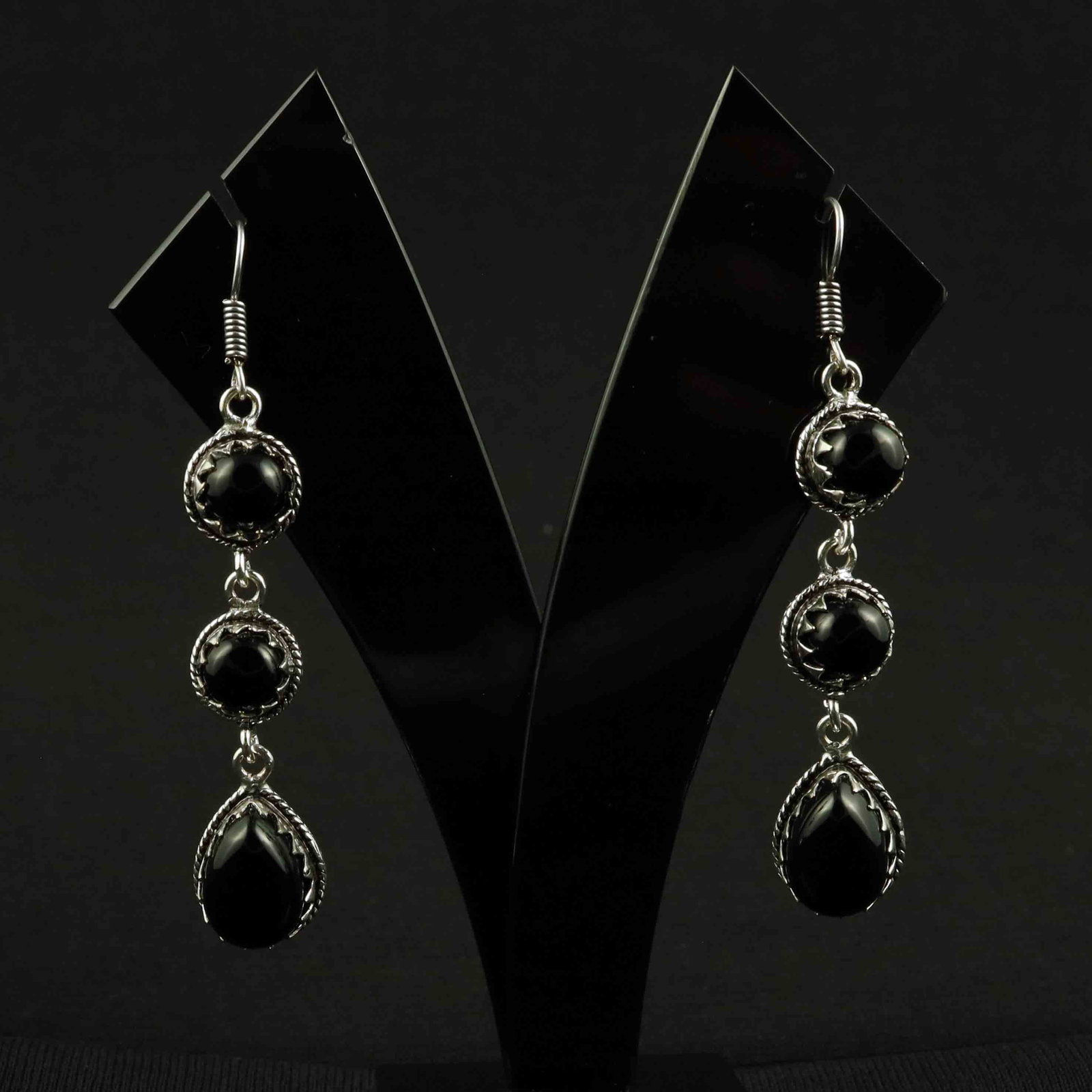 Natural Black Onyx Sterling Silver Plated Handmade Stud Earring: Product ID: 260522163707 Product - Handmade Silver Plated Stud Earring Metal - 92.5 Sterling Silver Plated Earring Type - Stud Gemstone - Black Onyx Gemstone Origin - India Gemstone Size - 10X14 MM ( 
