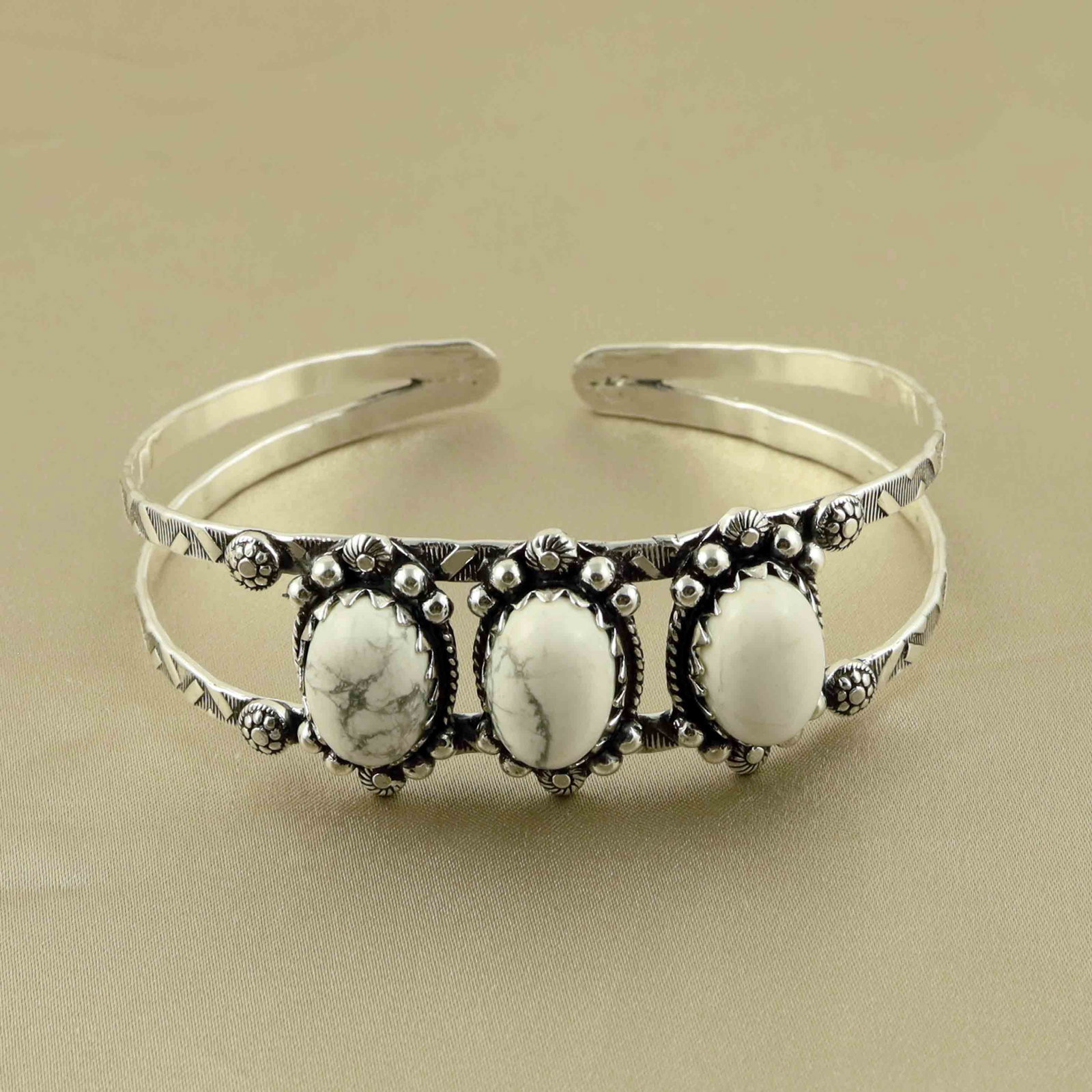 Natural Howlite Sterling Silver Plated Handmade Cuff Bangle: Product ID: 260528185151 Product - Handmade Silver Plated Cuff Bangle Metal - 92.5 Sterling Silver Plated Bangle Size - 7x5 CM (Adjustable) Gemstone - Howlite Gemstone Origin - Canada Gemstone Size - 