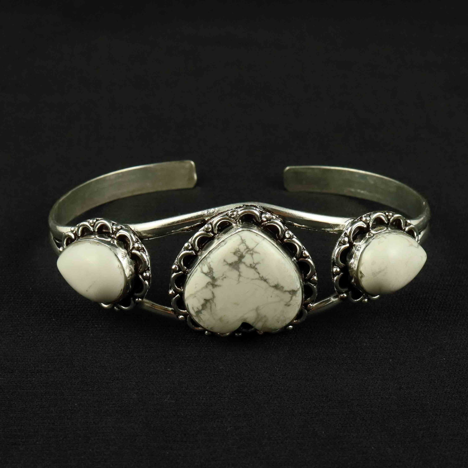 Natural Howlite Sterling Silver Plated Handmade Cuff Bangle: Product ID: 260522132808 Product - Handmade Silver Plated Cuff Bangle Metal - 92.5 Sterling Silver Plated Bangle Size - 7.5x5.5 CM (Adjustable) Gemstone - Howlite Gemstone Origin - Canada Gemstone Siz