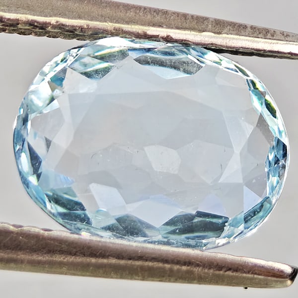 Natural Baby Blue Aquamarine Gemstones 1.15 Ct. Oval Shape 8.2 x 6.4 Mm.: Product ID: 800812386 Product Name: Natural Aquamarine Weight: 1.15 CT. Size: 8.2 x 6.4 x 3.1 MM. Shape: Oval Shape Color: Light Blue Clarity:VSI - SI1 Luster: Good Gems Origin: Brazil Treatment: Unhe