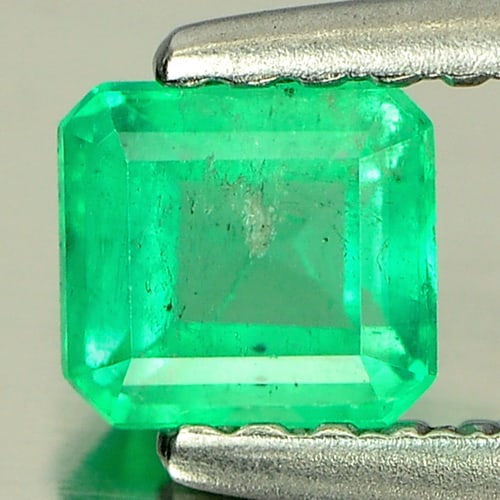 Natural Green Emerald Gemstones 0.38 Ct. Octagon Shape 4.5 x 4.1 Mm.: Product ID: 802402762 Product Name: Natural Emerald Weight: 0.38 CT. Size: 4.5 x 4.1 x 2.8 MM. Shape: Octagon Color: Green Clarity:SI Luster: Good Gems Origin: Columbia Treatment: Unheated Crystal Str