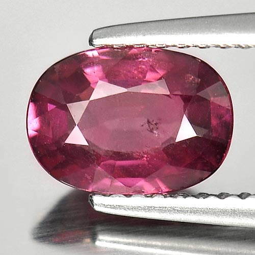 Natural Purplish Pink Rhodolite Gemstones 1.59 Ct. Oval Shape 8.3 x 6 Mm.: Product ID: 802933225 Product Name: Natural Rhodolite Weight: 1.59 CT. Size: 8.3 x 6 x 3.5 MM. Shape: Oval Color: Pink Clarity:SI1 Luster: Good Gems Origin: Madagascar Treatment: Unheated Crystal Stru