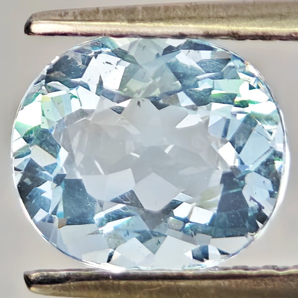 Natural Baby Blue Aquamarine Gemstones 1.67 Ct. Oval Shape 8 x 7 Mm.: Product ID: 800812449 Product Name: Natural Gemstones Weight: 1.67 CT. Size: 8 x 7 x 4.6 MM. Shape: Oval Shape Color: Baby Blue Clarity:SI1 Luster: Good Gems Origin: Brazil Treatment: Unheated Crystal