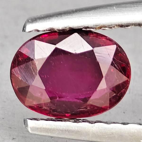 Natural Red Ruby Gematones 0.77 Ct. Oval Shape 6.2 X 4.6 Mm.: Product ID: 105901660 Product Name: Natural Ruby Weight: 0.77 CT. Size: 6.2 X 4.6 X 2.7 MM. Shape: OVAL Color: RED Clarity:VVS Luster: GOOD Gems Origin: MADAGASCAR Treatment: HEATED Crystal Structure: