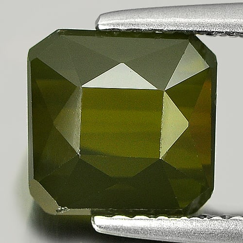 Unheated 3.11 Ct. Good Natural Yellowish Green Tourmaline Gemstone Octagon Shape: Product ID: 807240387 Product Name: Natural Tourmaline Weight: 3.11 CT. Size: 7.6 x 7.4 x 5.7 MM. Shape: Octagon Color: Yellowish Green Clarity:SI Luster: Good Gems Origin: Nigeria Treatment: Unheated