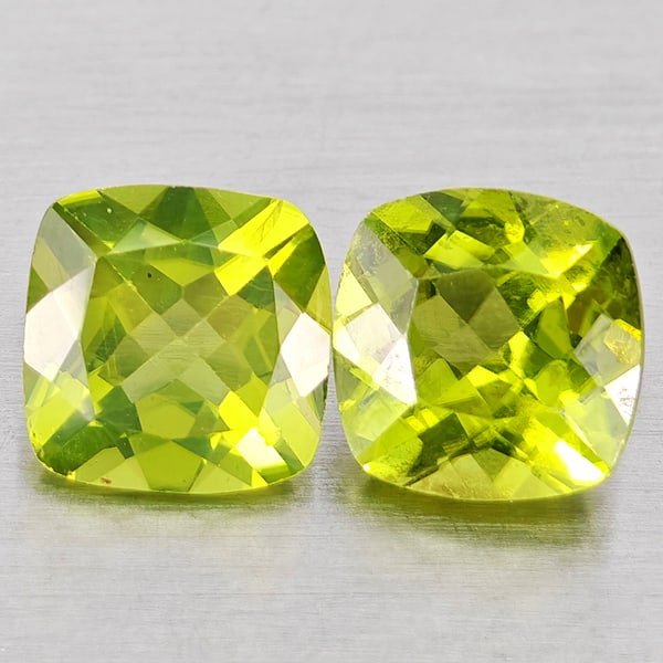 Natural Green Peridot Gemstones 2.16 Ct. 2 Pcs. Cushion Shape 6.1 Mm.: Product ID: 805317372 Product Name: Natural Peridot Weight: 2.16 CT. Size: 6.1 x 6.1 x 3.2 MM. Shape: Cushion Shape Color: Green Clarity:VSI Luster: Good Gems Origin: Pakistan Treatment: Unheated Crys