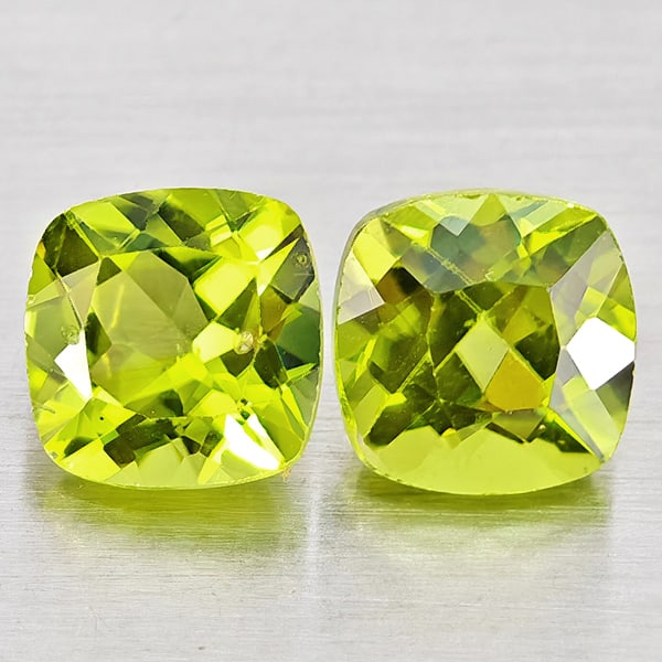 Natural Green Peridot Gemstones 2.38 Ct. 2 Pcs. Cushion Shape 6.1 Mm: Product ID: 805317411 Product Name: Natural Peridot Weight: 2.38 CT. Size: 6.1 x 6.1 x 4.6 MM. Shape: Cushion Shape Color: Green Clarity:VSI Luster: Good Gems Origin: Pakistan Treatment: Unheated Crys
