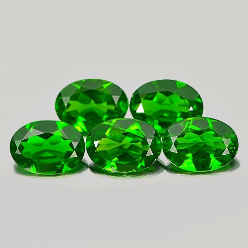 Natural Green Chrome Diopside Gemstones 3.85 Ct. 5 Pcs. Oval Shape 7.1 x 5.1 Mm.: Product ID: 801604526 Product Name: Natural Chrome Diopside Weight: 3.85 CT. Size: 7.1 x 5.1 x 2.8 MM. Shape: Oval Color: Green Clarity:VSI Luster: Good Gems Origin: Russia Treatment: Unheated Crystal