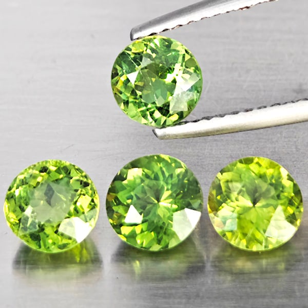Natural Green Apatite Gemstones 3.64 Ct. 4 Pcs. Round Shape 6 Mm.: Product ID: 800613797 Product Name: Natural Apatite Weight: 3.64 CT. Size: 6 x 6 x 4 MM. Shape: Round Shape Color: Green Clarity:VSI Luster: Good Gems Origin: Tanzania Treatment: Unheated Crystal Stru