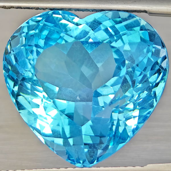 Natural Baby Blue Color Topaz Gemstones 27.51 Ct. Heart Shape 18.1 x 17 Mm. (1 of 3)