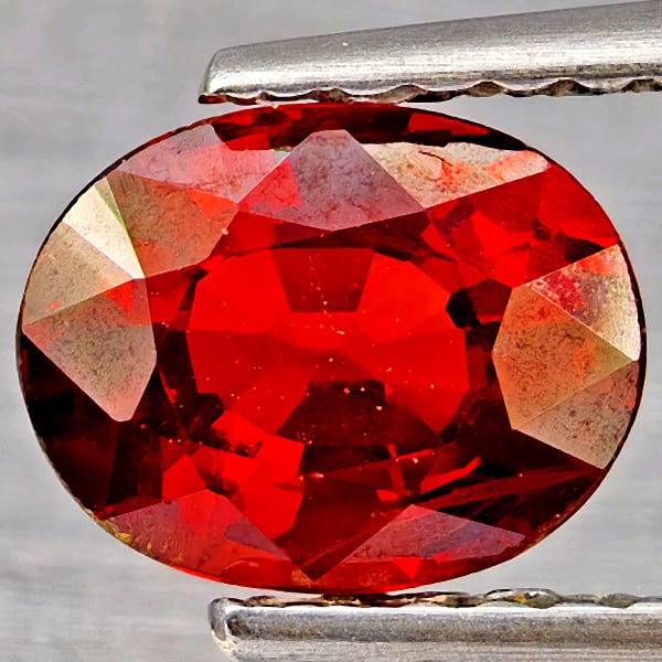 Natural Orangish Red Spessartine Garnet Gemstones 1.21 Ct. Oval Shape 6.9 x 5.4 Mm. (1 of 3)