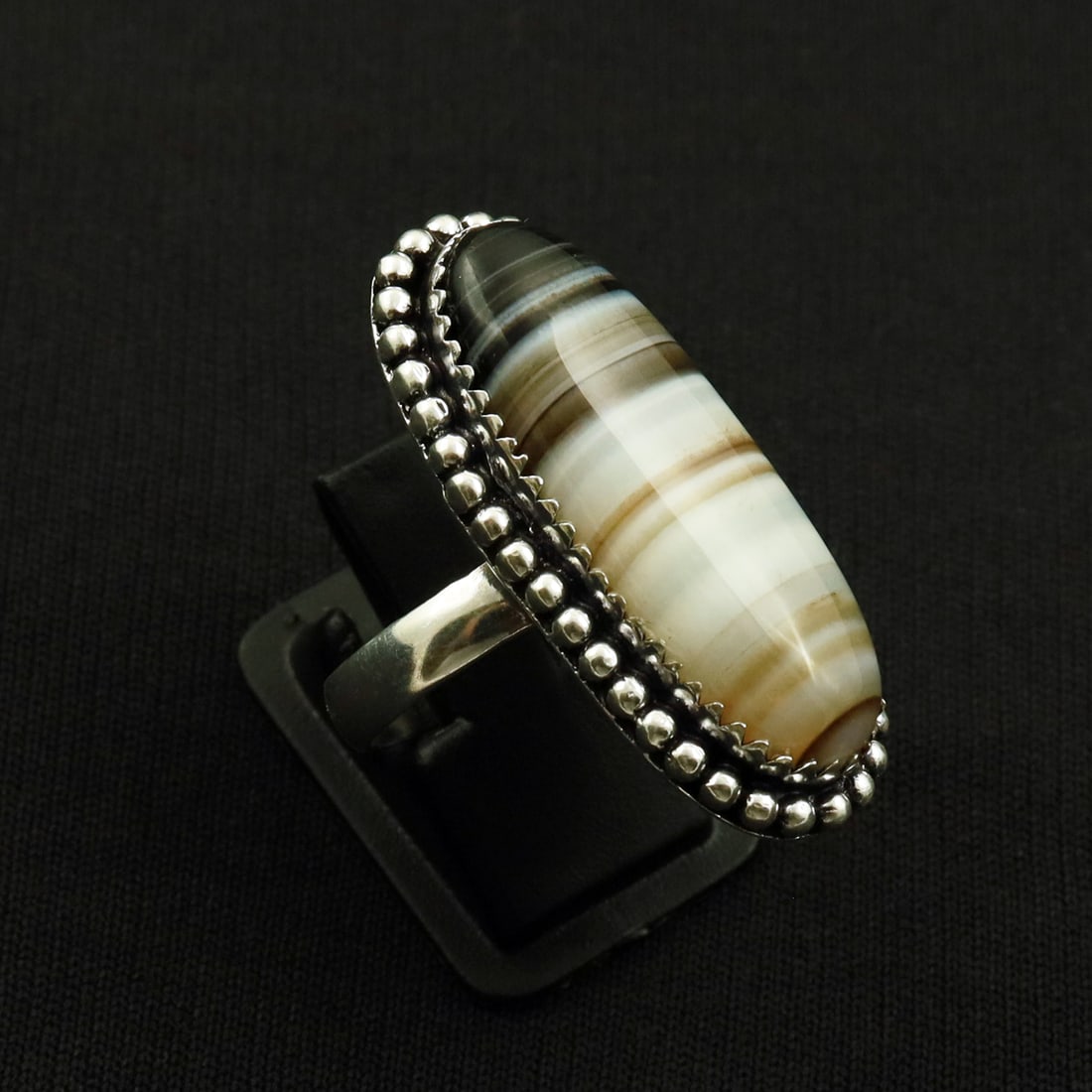 Natural Banded Agate 2 Micron Sterling Silver Plated Handmade Ring - 8MM ( Adjustable ): Product ID: 260729124804 Product - Handmade Silver Plated Ring Metal - 92.5 2 Micron Sterling Silver Plated Ring Size - 8MM ( Adjustable) Gemstone - Banded Agate Gemstone Origin - Brazil Gemstone Size