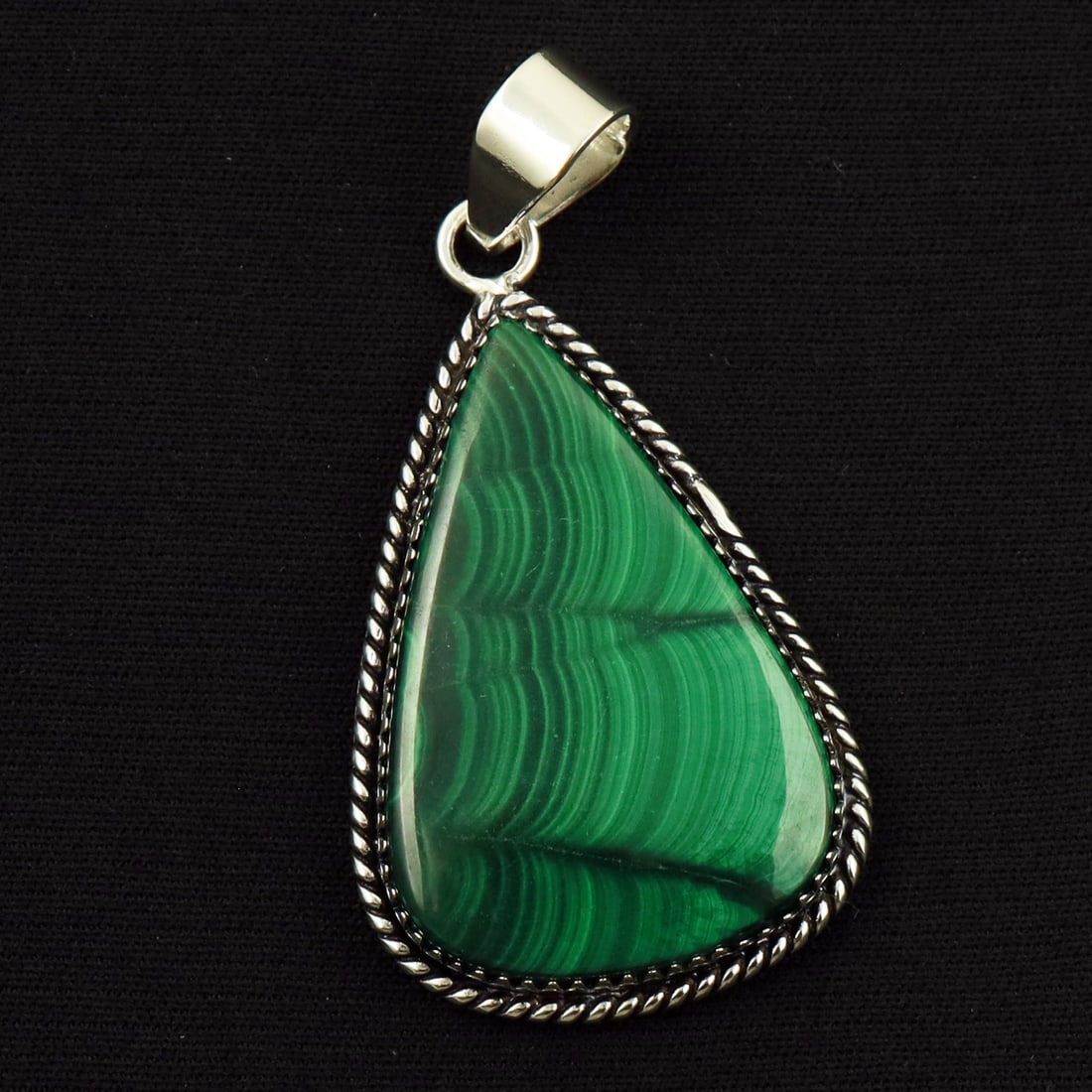 Natural Malachite Sterling Silver Plated Handmade Pendant: Product ID: 260714163717 Product - Handmade Silver Plated Pendant Metal - 92.5 Sterling Silver Plated Pendant Size - 4x2.5 CM Gemstone - Malachite Gemstone Origin - Democratic Republic of Congo Gemsto