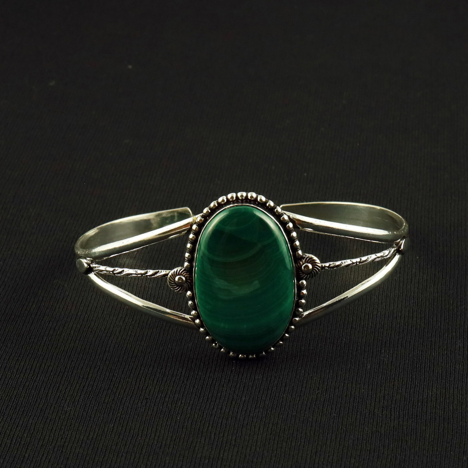 Natural Malachite Sterling Silver Plated Handmade Cuff Bangle: Product ID: 260630170144 Product - Handmade Silver Plated Cuff Bangle Metal - 92.5 Sterling Silver Plated Bangle Size - 7.5x5 CM (Adjustable) Gemstone - Malachite Gemstone Origin - Democratic Republic