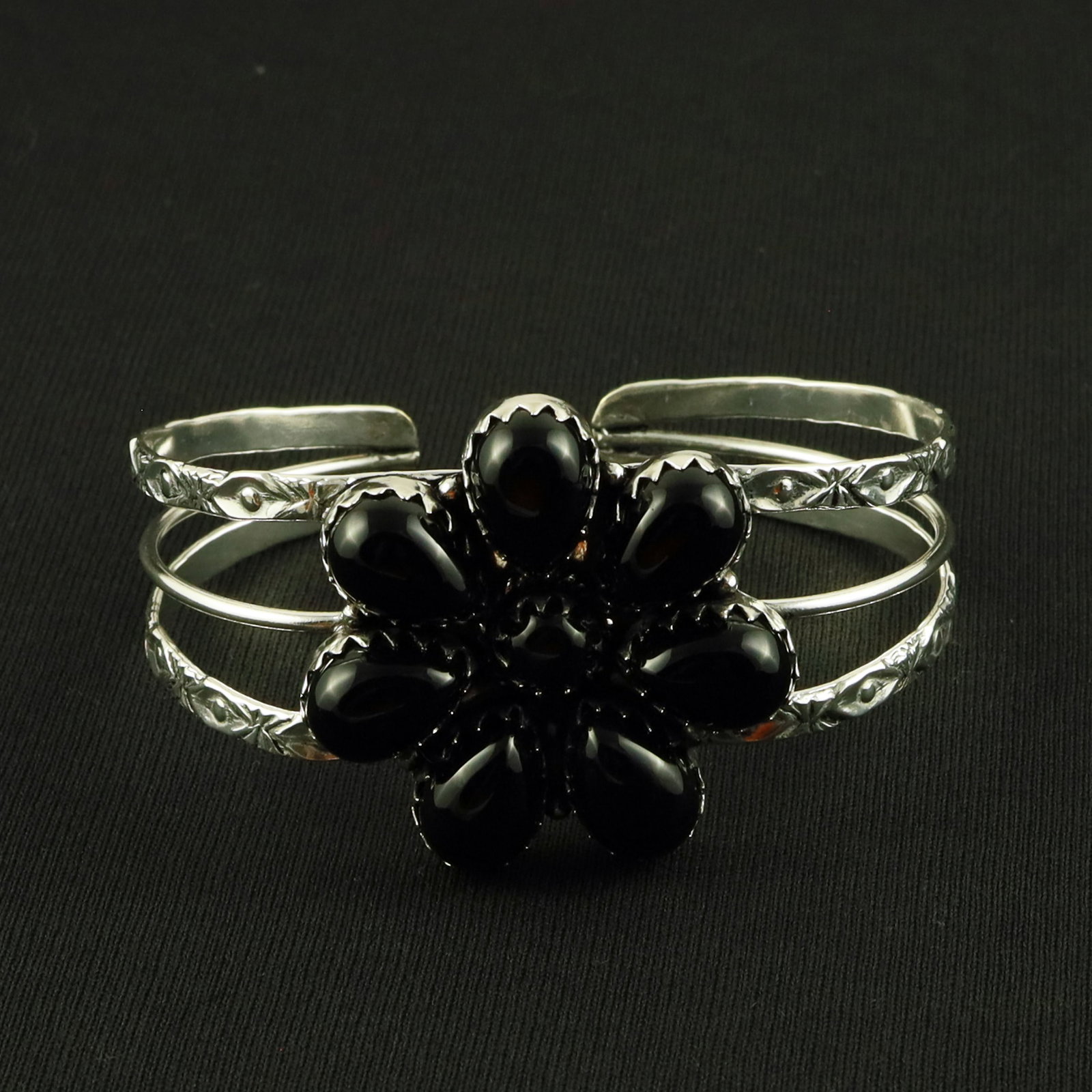 Natural Black Onyx Sterling Silver Plated Handmade Cuff Bangle: Product ID: 260630164805 Product - Handmade Silver Plated Cuff Bangle Metal - 92.5 Sterling Silver Plated Bangle Size - 7x5 CM (Adjustable) Gemstone - Black Onyx Gemstone Origin - India Gemstone Size 