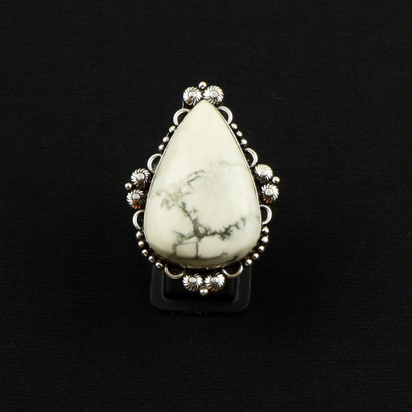 Natural Howlite Sterling Silver Plated Handmade Ring - 7MM: Product ID: 260630152520 Product - Handmade Silver Plated Ring Metal - 92.5 Sterling Silver Plated Ring Size - 7MM Gemstone - Howlite Gemstone Origin - Canada Gemstone Size - 3.5X2 CM Gemstone Shape -